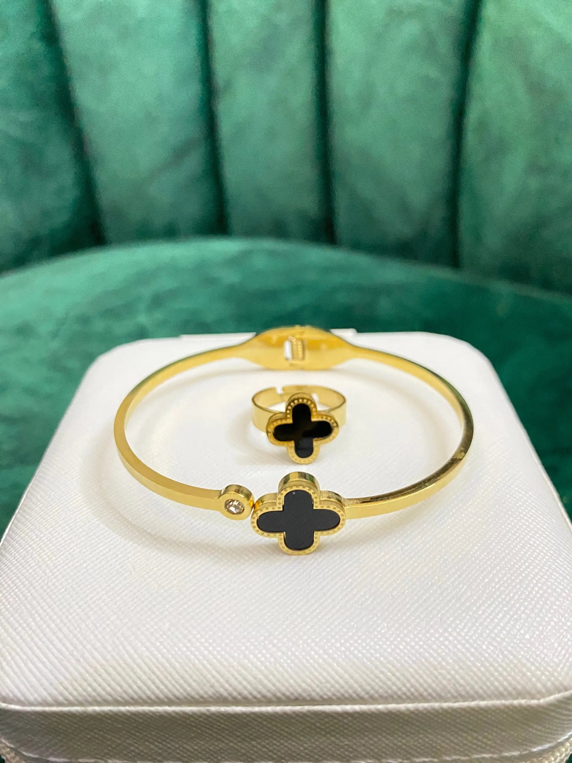 Clover Stone Bracelet & Ring